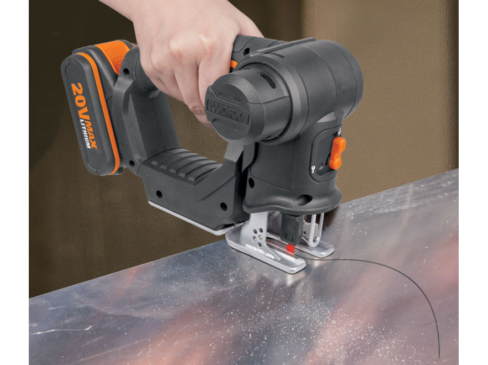 Лобзик аккумуляторный-сабельная пила WORX Axis WX550.1 Лобзик аккумуляторный-сабельная пила WORX Axis WX550.1